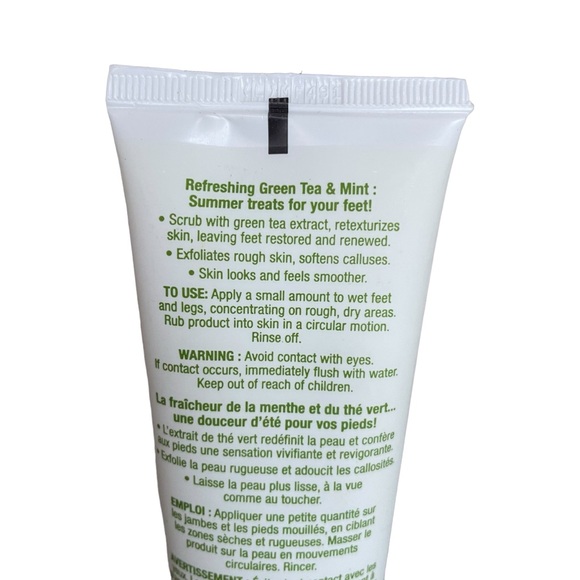 AVON Foot Works Exfoliating Scrub Green Tea and Mint - Picture 3 of 3